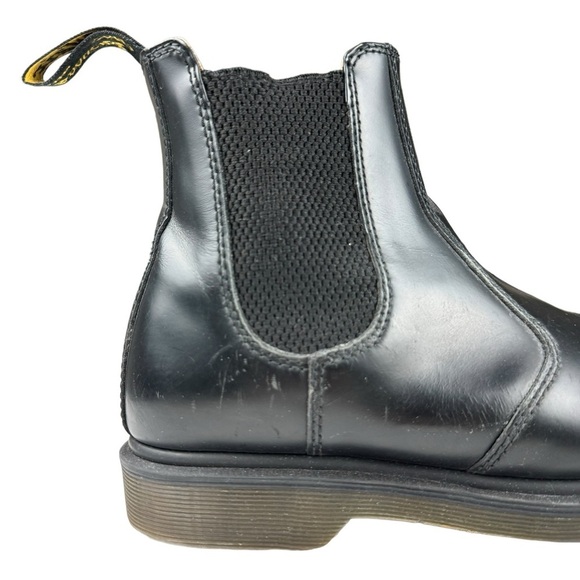 Dr. Martens 2976 Smooth Leather Chelsea Boots main image 7